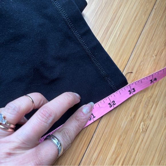 Old Navy mid rise bootcut yoga pants - Picture 6 of 6